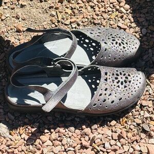 Naot Aritaki Leather Shoes Silver Ladies Size 41 or US 10